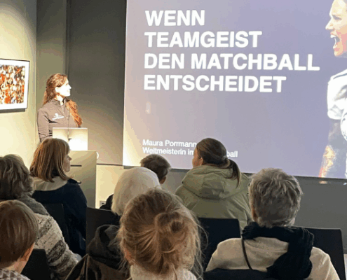 Maura Porrmann im Forum Anja Niedringhaus